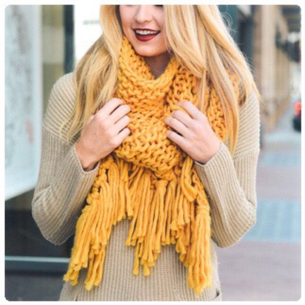 Oversized Knit Tassel Triangle Scarf - Picture 2 of 7